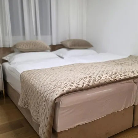 Luxury Znjan,split-two Bathrooms And Free Parking Διαμέρισμα