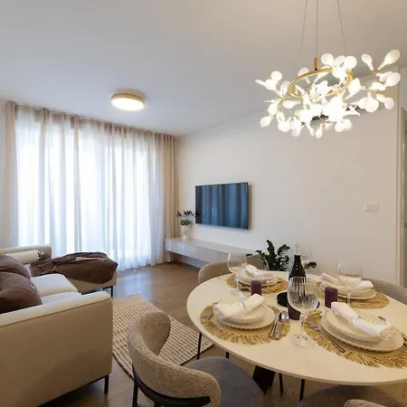 Luxury Znjan,split-two Bathrooms And Free Parking * Split