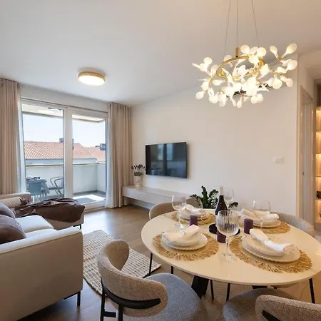 Lägenhet Luxury Znjan,split-two Bathrooms And Free Parking