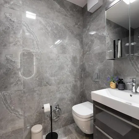Luxury Znjan,split-two Bathrooms And Free Parking