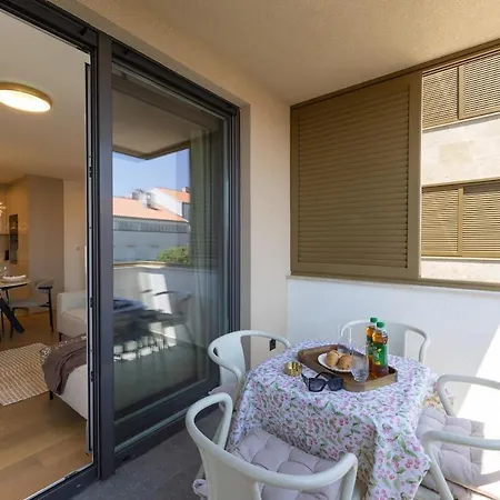 Luxury Znjan,split-two Bathrooms And Free Parking Lejlighed *