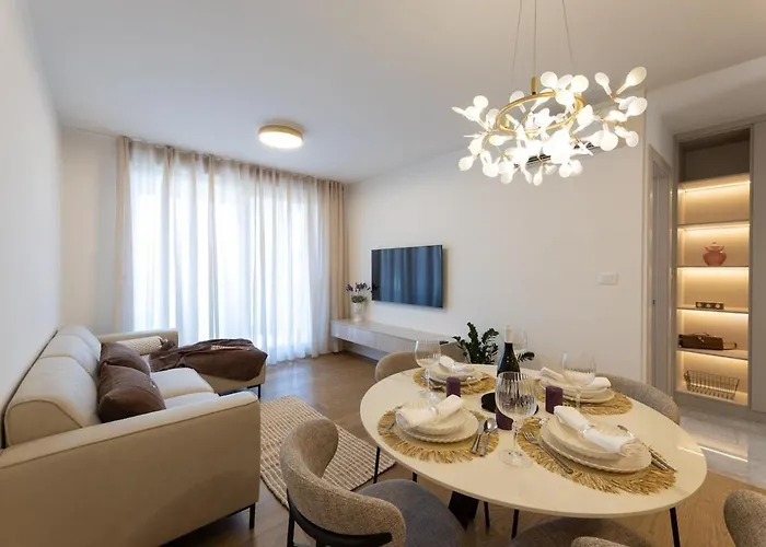Luxury Znjan,split-two Bathrooms And Free Parking * 斯普利特