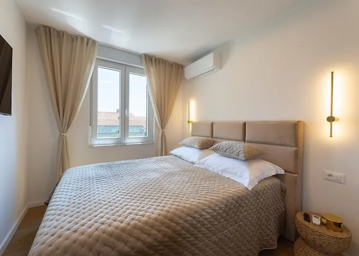 Luxury Znjan,split-two Bathrooms And Free Parking *