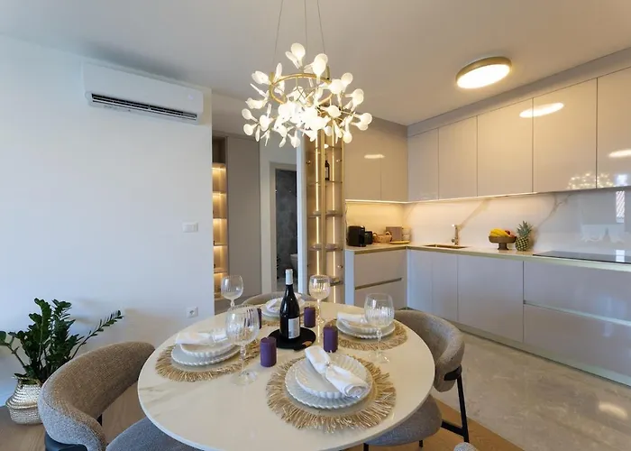 Luxury Znjan,split-two Bathrooms And Free Parking * 斯普利特