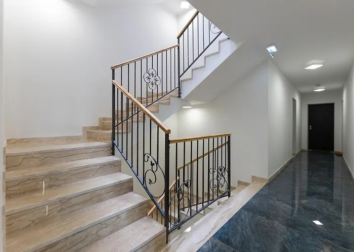 Luxury Znjan,split-two Bathrooms And Free Parking 斯普利特